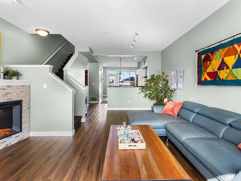 8080 Francis Rd — Photo 7