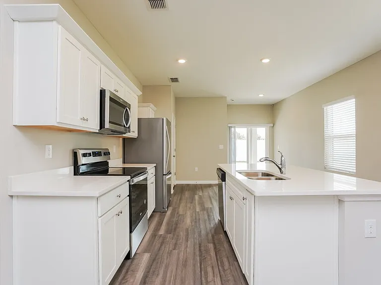 843 Kings Pine Ct — Photo 8
