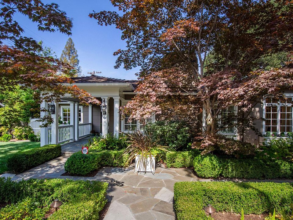 1st image of 370 Ambar Way