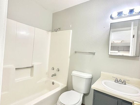 4th image of 6895 Space Village Ave #R