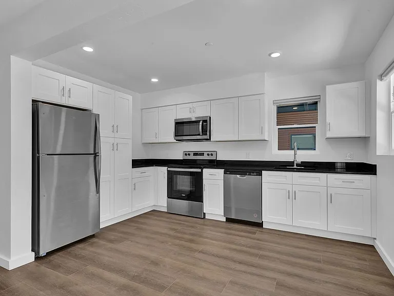 Saddle Lofts Apartments — Photo 74