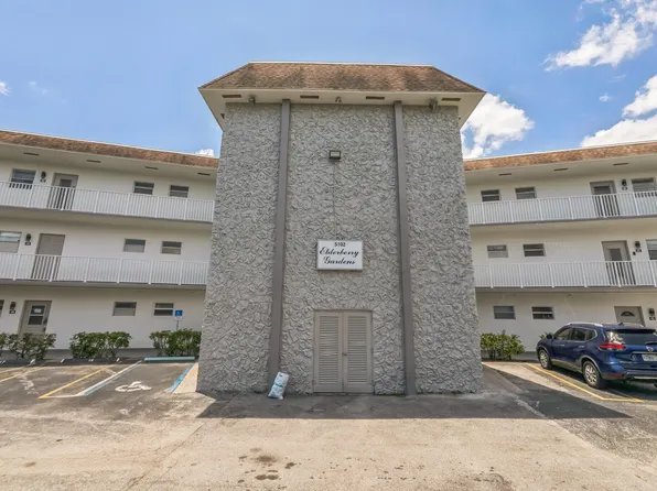 5102 NW 36th Street #408, Lauderdale Lakes, FL 33319