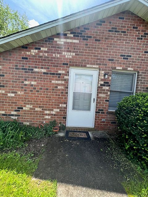 1st image of 1442 Sandy Cir #1