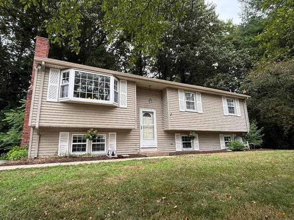 50 Kimberly Dr, North Attleboro, MA 02760