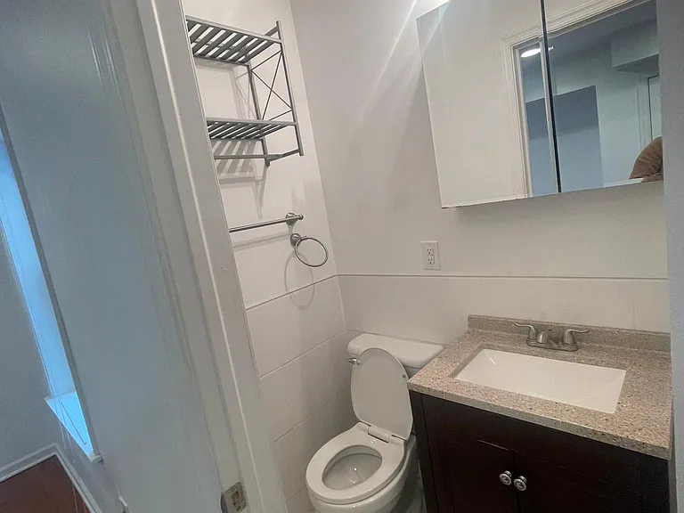 618 N 2nd St #3R — Photo 5