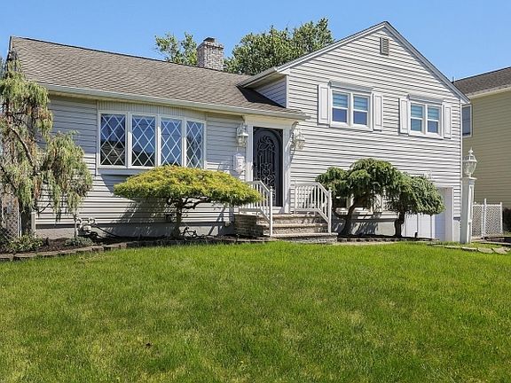3rd image of 15 Cutler Pl