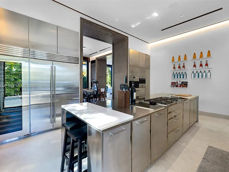 200 W Rivo Alto Dr — Photo 30