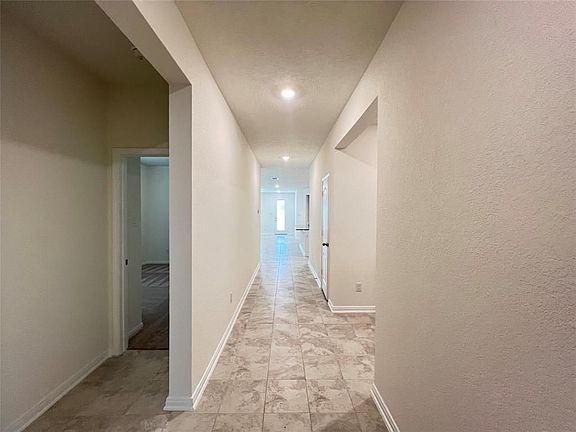 3rd image of 2106 Damasi Ln