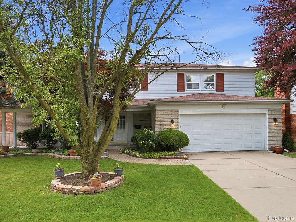 1st image of 883 Briarcliff Dr