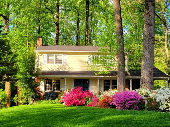 5156 Linette Ln, Annandale, VA 22003