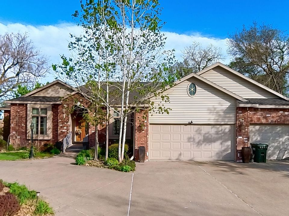 1st image of 104 Bennett Dr