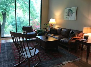 2104 Overlook Ct #302, Ann Arbor, MI 48103