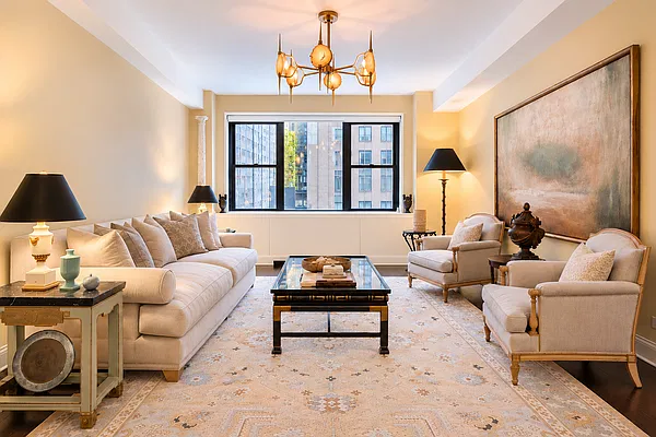 Living room, photo 1