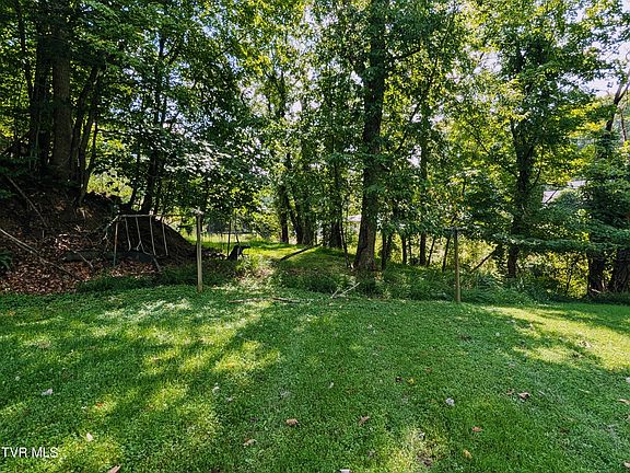 4th image of 3331 Rockhouse Rd