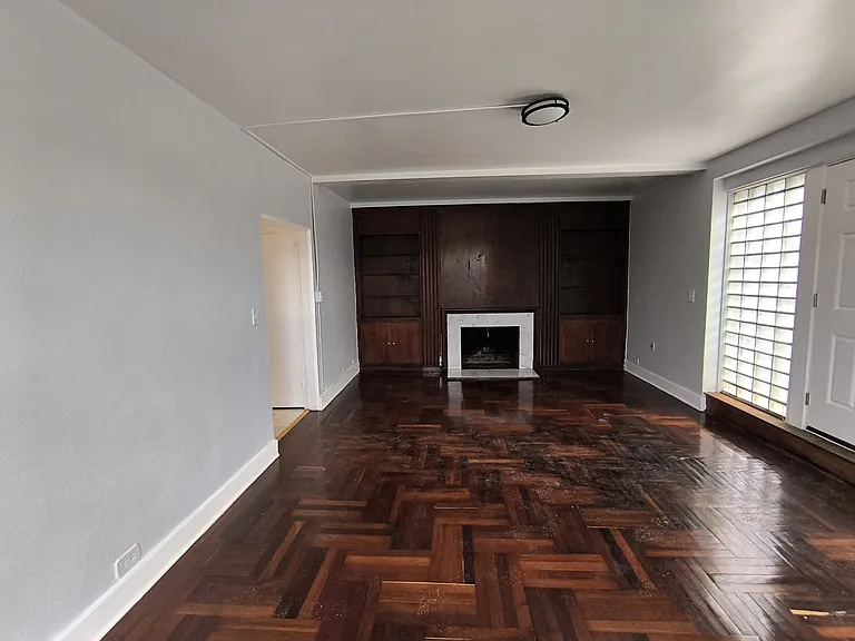 909 Park Ave #421E — Photo 6