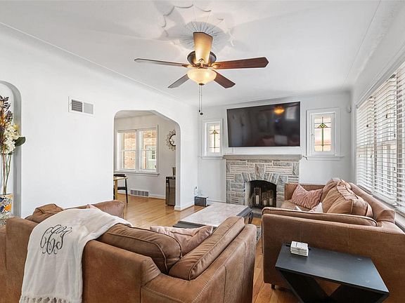5th image of 6568 Mardel Ave
