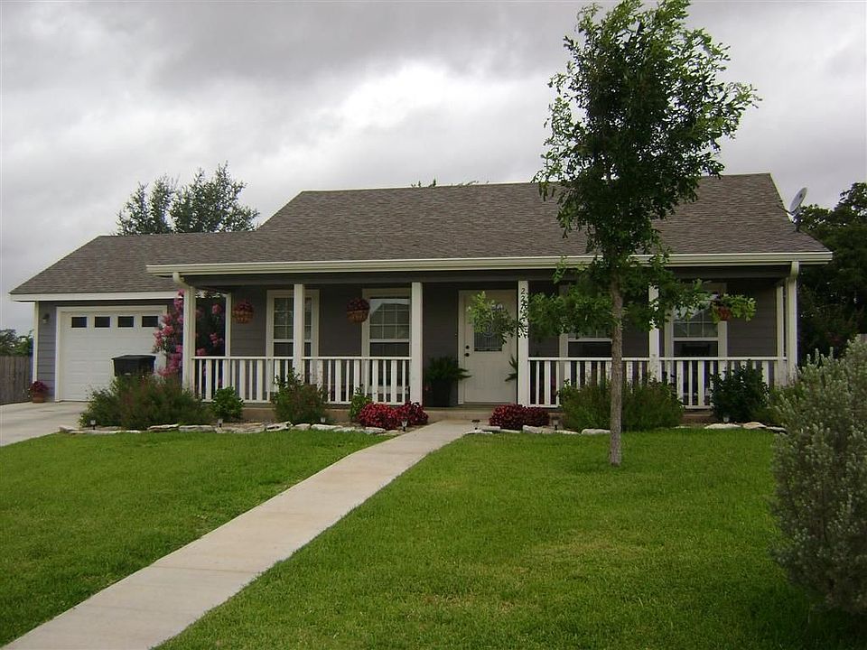 1st image of 227 Green Oaks Loop