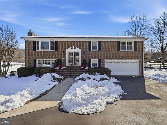 2nd image of 12466 Henderson Rd