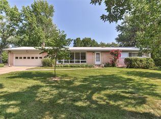 9411 Cimarron Ct, Saint Louis, MO 63132