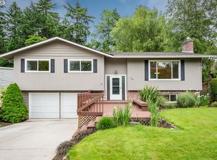 1305 Hallinan St, Lake Oswego, OR 97034