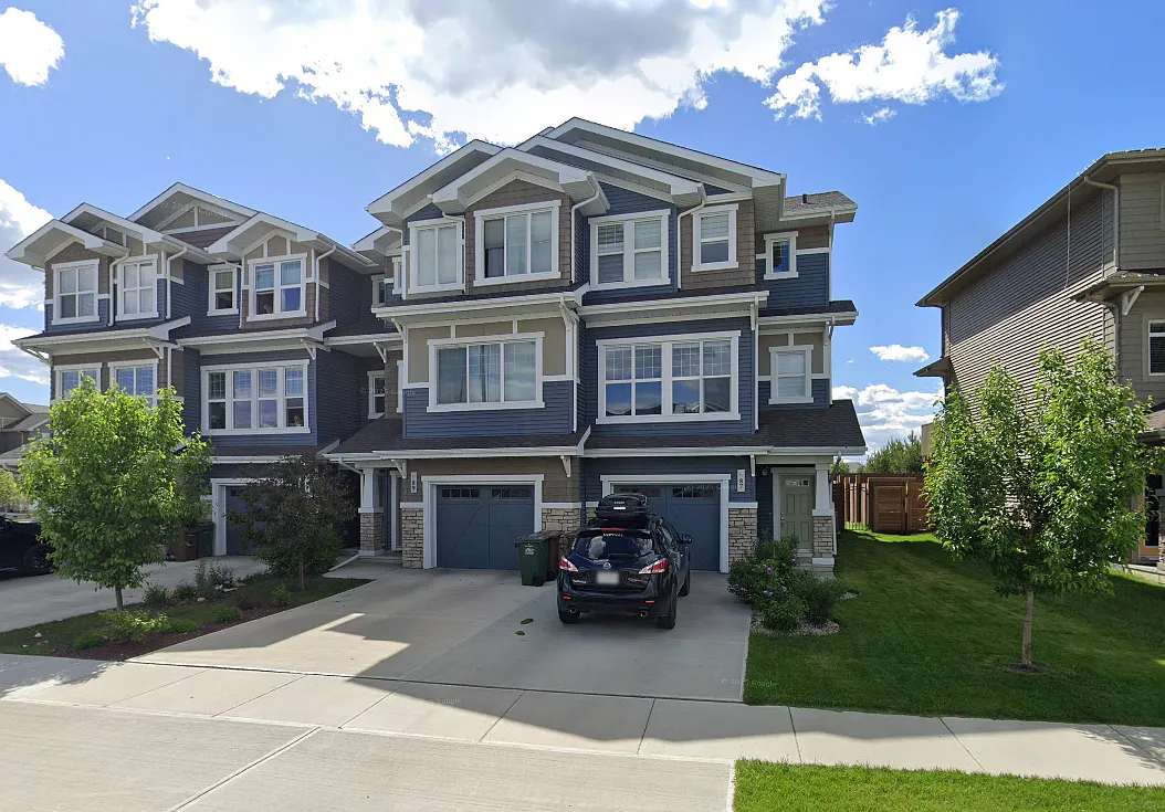 SF299 3 Bed | 2.5 Bath Townhouse in Jensen Lakes, St. Albert | 87 Joyal Way — Photo 1