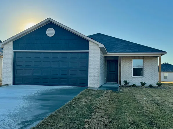9 Candlelight Dr, Conway, AR 72032