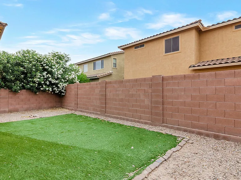 1595 W Gleaming Moon Ln — Photo 23