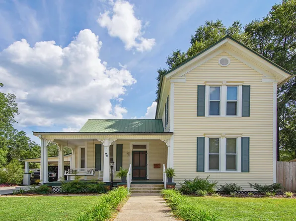 98 Live Oak Ave E, Defuniak Springs, FL 32435