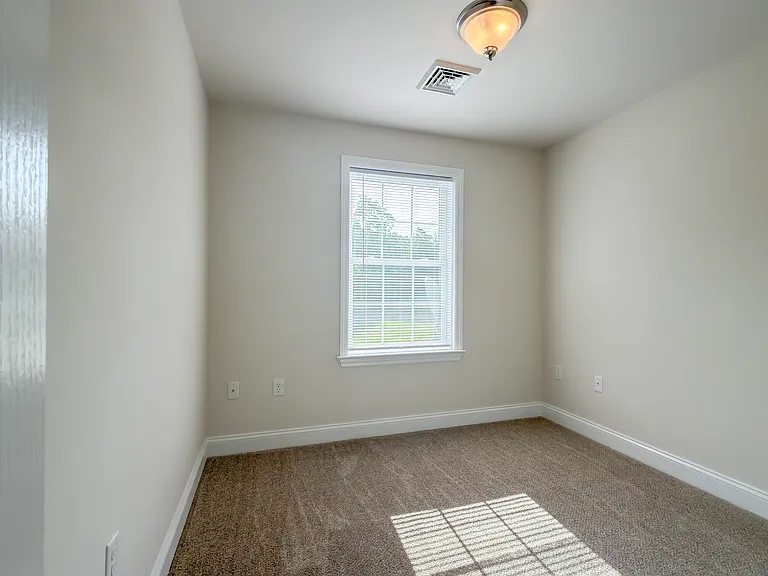 141 Cedarwood Dr — Photo 17