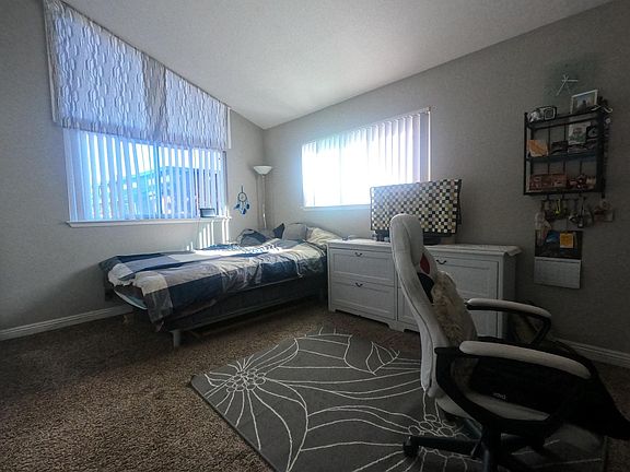 5th image of 1331 Drake Dr APT C