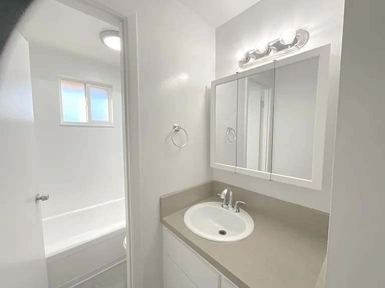 Lampliter Apartments — Photo 44