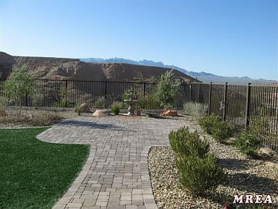 Pavered Patio in Back Yard