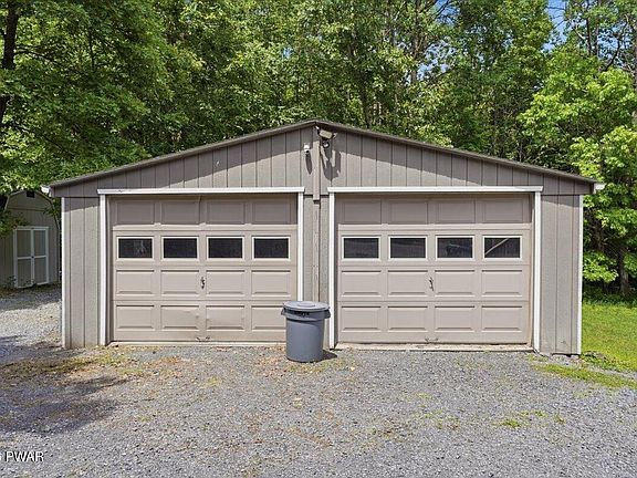4th image of 302 Dove Ct