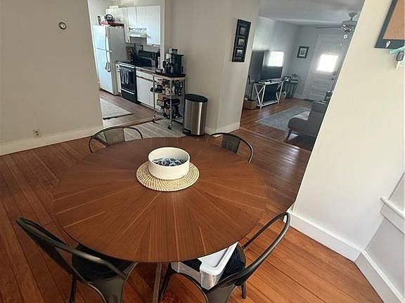 3rd image of 9 Narragansett Ave APT 1