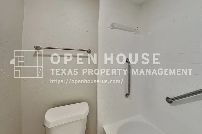 216 Caprock Dr — Photo 9