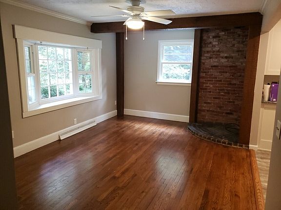 Living Room 18x12