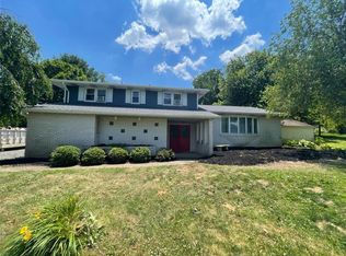 6090 Beverly Hills Rd, Coopersburg, PA 18036
