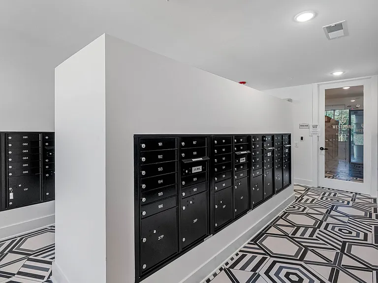 Westport Lofts — Photo 14
