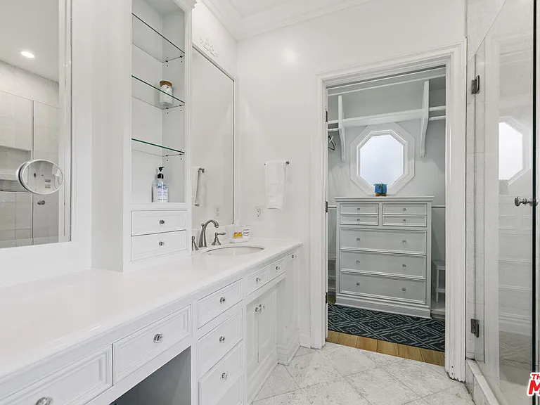 6671 Dume Dr — Photo 50
