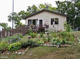 8907 Shady Ln, Wonder Lake, IL 60097