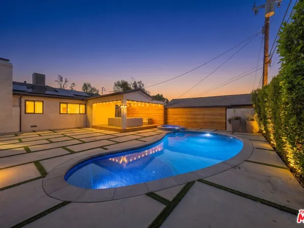 7719 Rhodes Ave, North Hollywood, CA 91605