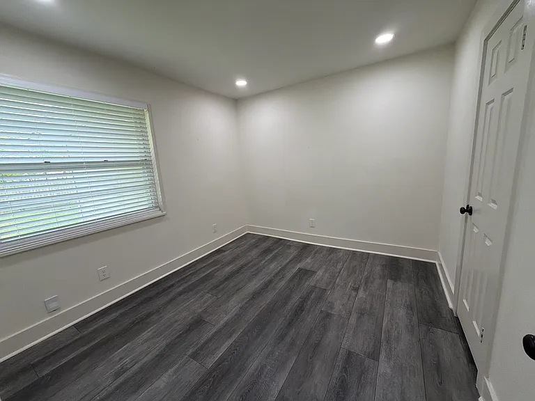 1227 Concord Ave — Photo 11