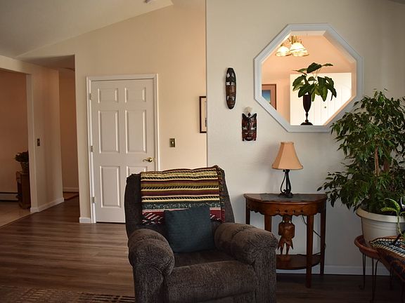 4th image of 175 Ponderosa Dr
