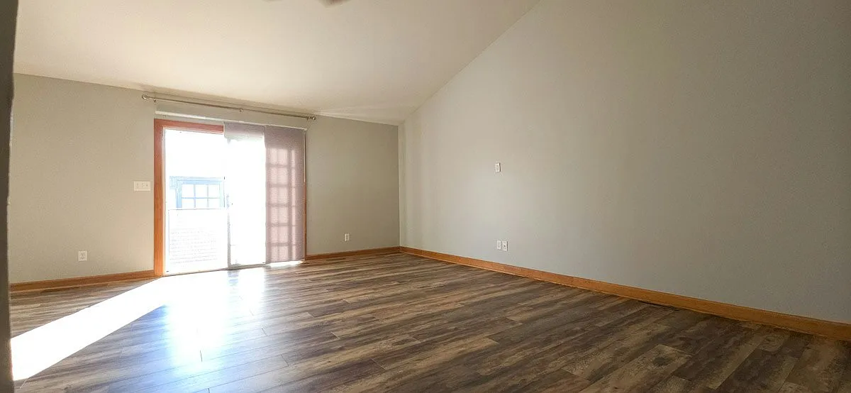 14717 Drummond Street — Photo 4