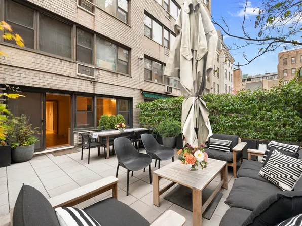 230 East 15th Street image 8 of 10