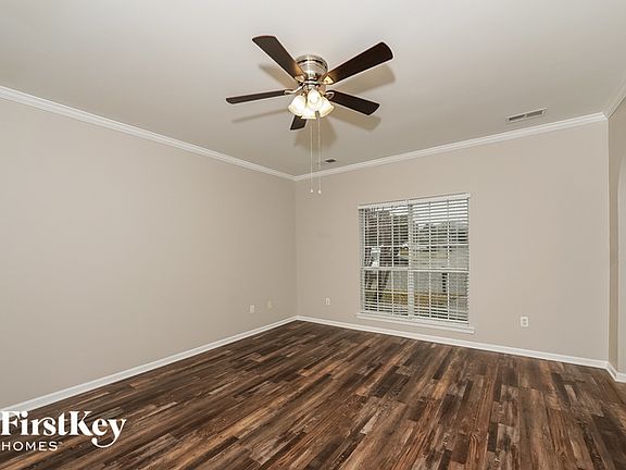 3rd image of 574 Treymoor Lake Cir