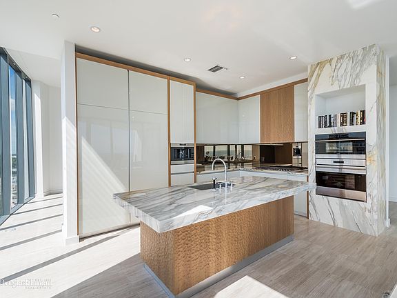 4th image of 2821 S Bayshore Dr Unit 14A