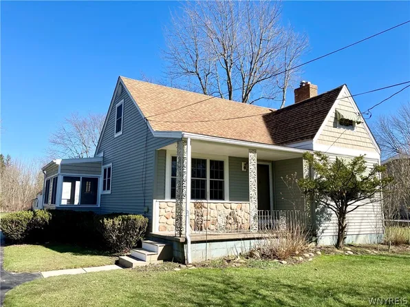 538 Lake Ave, Lancaster, NY 14086