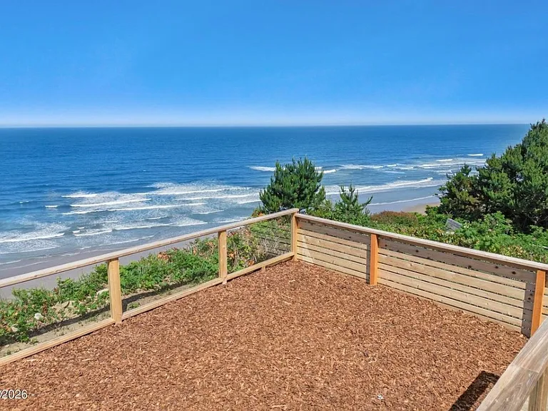 1825 SW Coast Ave — Photo 50