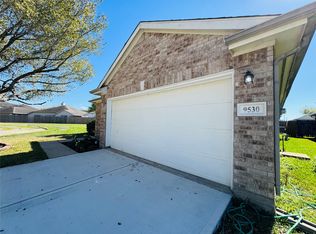9530 Flying Eagle Ct, Houston, TX 77083